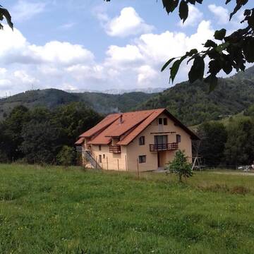 Фотографии Гостевой дом Casa " La padure" г. Бран (Румыния) №1 Фото Гостевой дом Casa " La padure" г. Бран 1