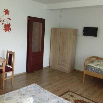 Фото номера Дом с 5 спальнями Гостевой дом Casa " La padure" г. Бран 6