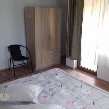 Фото номера Дом с 5 спальнями Гостевой дом Casa " La padure" г. Бран 9
