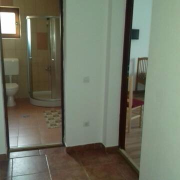 Фото номера Дом с 5 спальнями Гостевой дом Casa " La padure" г. Бран 13