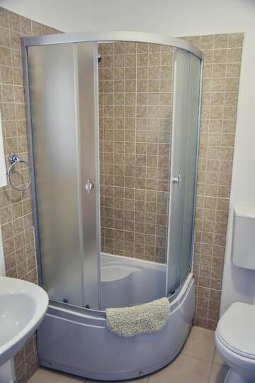 Фото номера Двухместный номер с 1 кроватью и видом на горы Гостевой дом Innes Apartments г. Бран 22