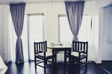 Фото номера Апартаменты с 2 спальнями Гостевой дом Innes Apartments г. Бран 8