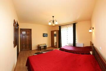 Фото номера Трехместный номер Гостевой дом Vila Sarah Bran г. Бран 6