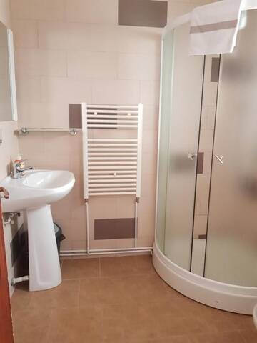Фото номера Двухместный номер с 1 кроватью Гостевой дом Pensiunea Casa Gobbel г. Бран 8