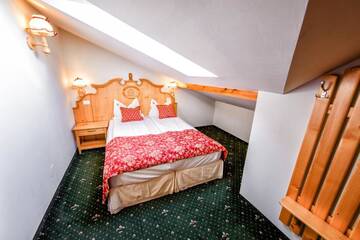 Фото номера Люкс с 1 спальней Гостевой дом Brandeberg Pension &amp; Restaurant г. Бран 4