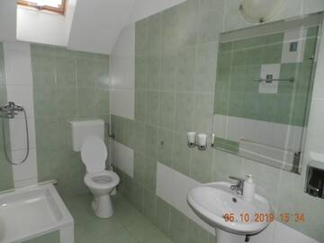 Фото номера Двухместный номер с 2 отдельными кроватями и балконом Гостевой дом Pensiunea Marina г. Бран 18