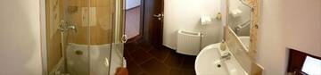 Фото номера Двухместный номер с 1 кроватью Гостевой дом Casa langa rau г. Бран 9