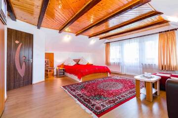 Фото номера Улучшенный номер с кроватью размера «king-size» Фермерские дома Casa Elia г. Бран 6