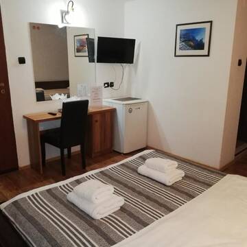 Фото номера Трехместный номер Гостевой дом Guest House Piatra Craiului г. Бран 2