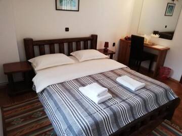 Фото номера Двухместный номер с 1 кроватью и видом на горы Гостевой дом Guest House Piatra Craiului г. Бран 4