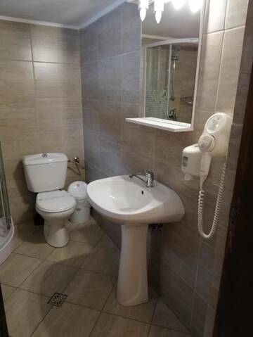 Фото номера Двухместный номер с 1 кроватью и видом на горы Гостевой дом Guest House Piatra Craiului г. Бран 3