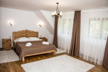 Фото Гостевой дом Green Forest Bran House г. Бран 1