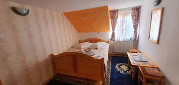 Фото номера Двухместный номер с 1 кроватью и собственной ванной комнатой Отели типа «постель и завтрак» Pensiunea Neba г. Бран 7