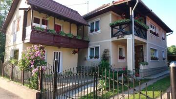 Фото Загородные дома Casa Georgeta г. Бран 1