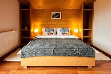 Фото номера Шале с двумя спальнями Виллы Green Resort Bran г. Бран 45