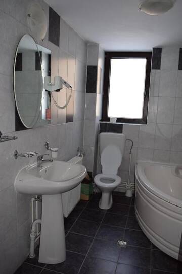 Фото номера Двухместный номер с 2 отдельными кроватями Курортные отели Club Vila Bran г. Бран 12