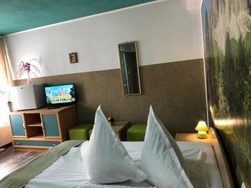 Фото номера Двухместный номер с 1 кроватью и балконом Виллы Vila Carina г. Бран 6