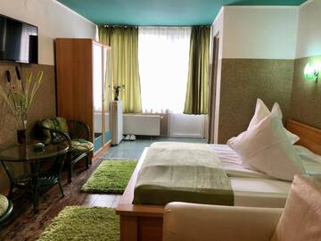 Фото номера Улучшенный двухместный номер с 1 кроватью Виллы Vila Carina г. Бран 3